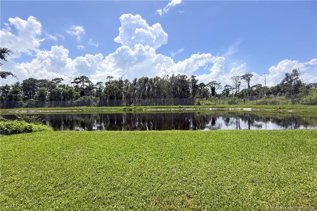 1196 Se Saint Lucie Boulevard Property Photo 18