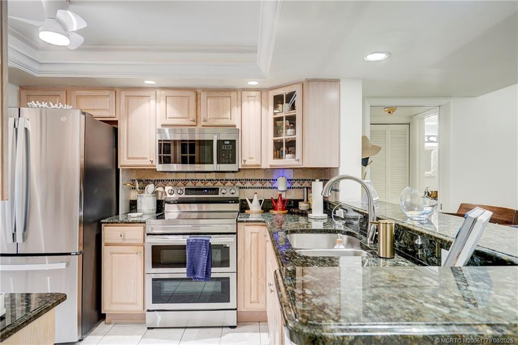 10 Ne Plantation Road 101 Property Photo 6