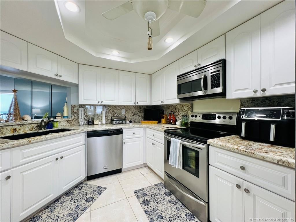 9500 S Ocean Drive 809 Property Photo 9
