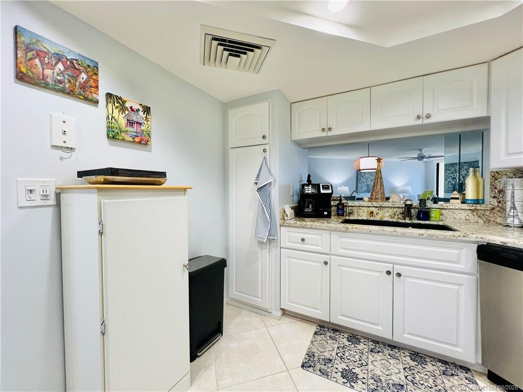 9500 S Ocean Drive 809 Property Photo 12