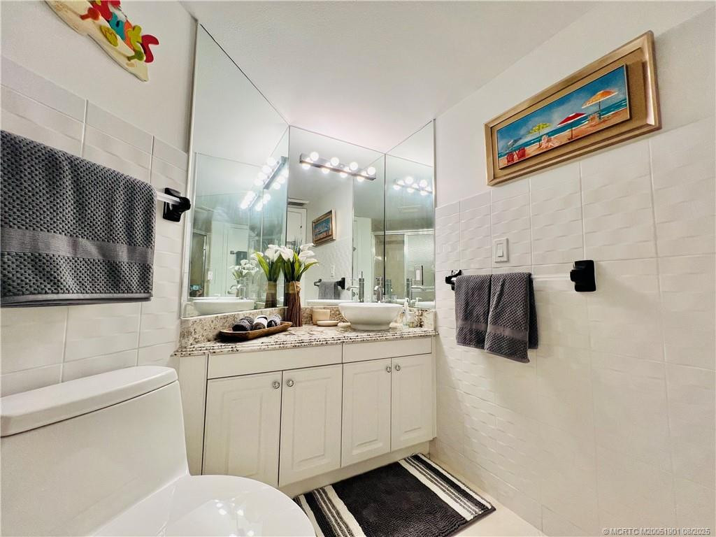 9500 S Ocean Drive 809 Property Photo 18