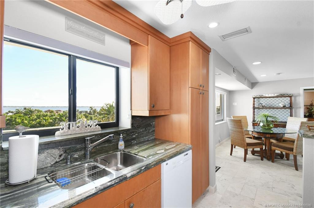 2375 Ne Ocean Boulevard E402 Property Photo 6