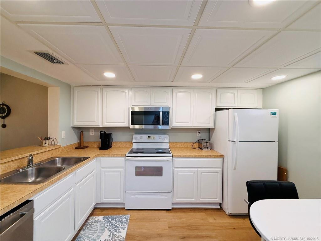 9490 S Ocean Drive 113 A Property Photo 5
