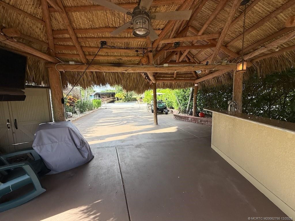 420 Nw Chipshot Lane Property Photo 9