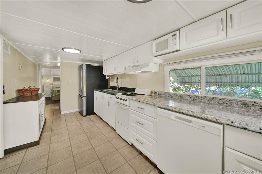 10725 S Ocean Drive 162 Property Photo 13
