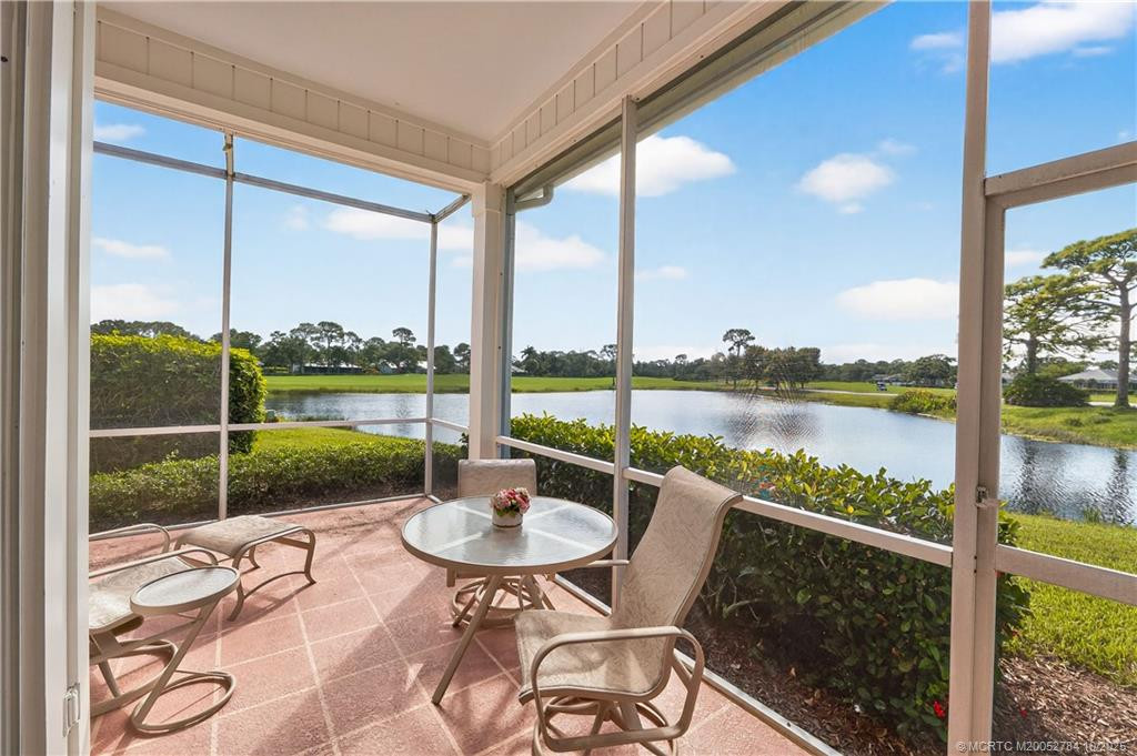 2223 NW Seagrass Drive