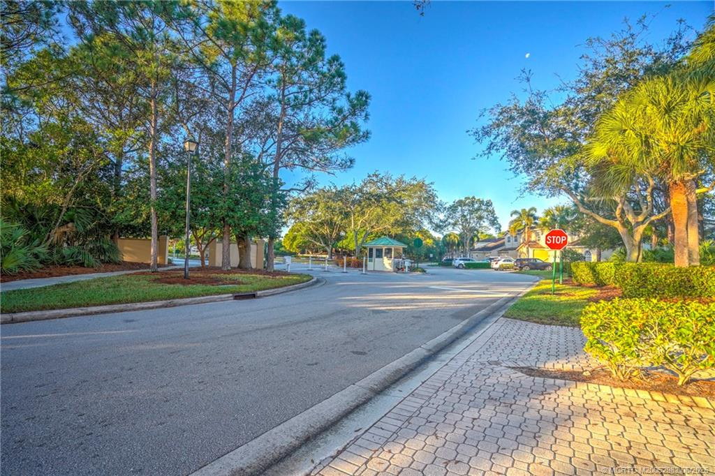 9212 World Cup Way Property Photo 5