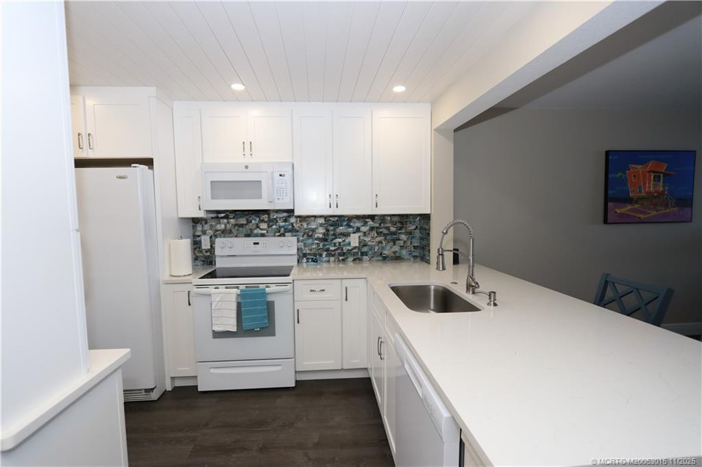 7380 S Ocean Drive 621 Property Photo 3