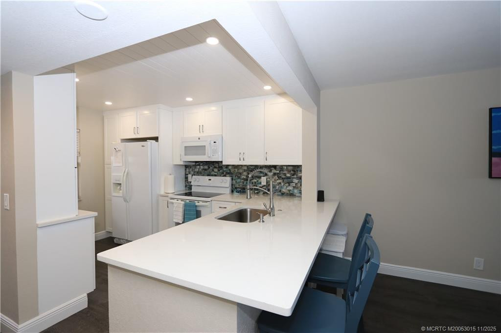 7380 S Ocean Drive 621 Property Photo 9