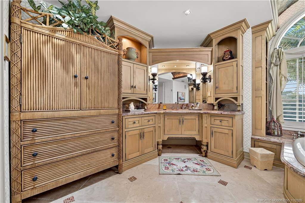1210 Nw Winters Creek Road Property Photo 37
