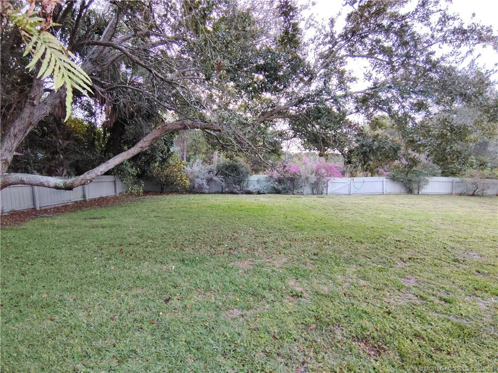 760 Ne Stokes Terrace Property Photo 37