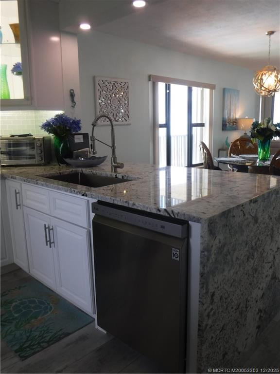 7380 S Ocean Drive 517 Property Photo 9