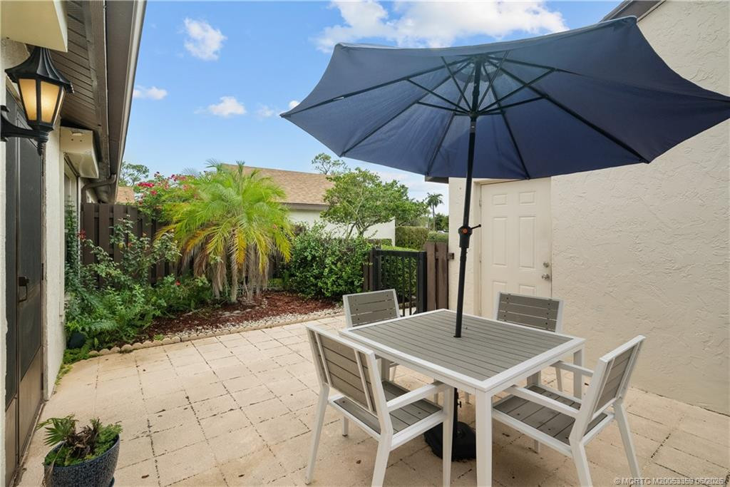 1544 Sw Silver Pine Way 104f Property Photo 17