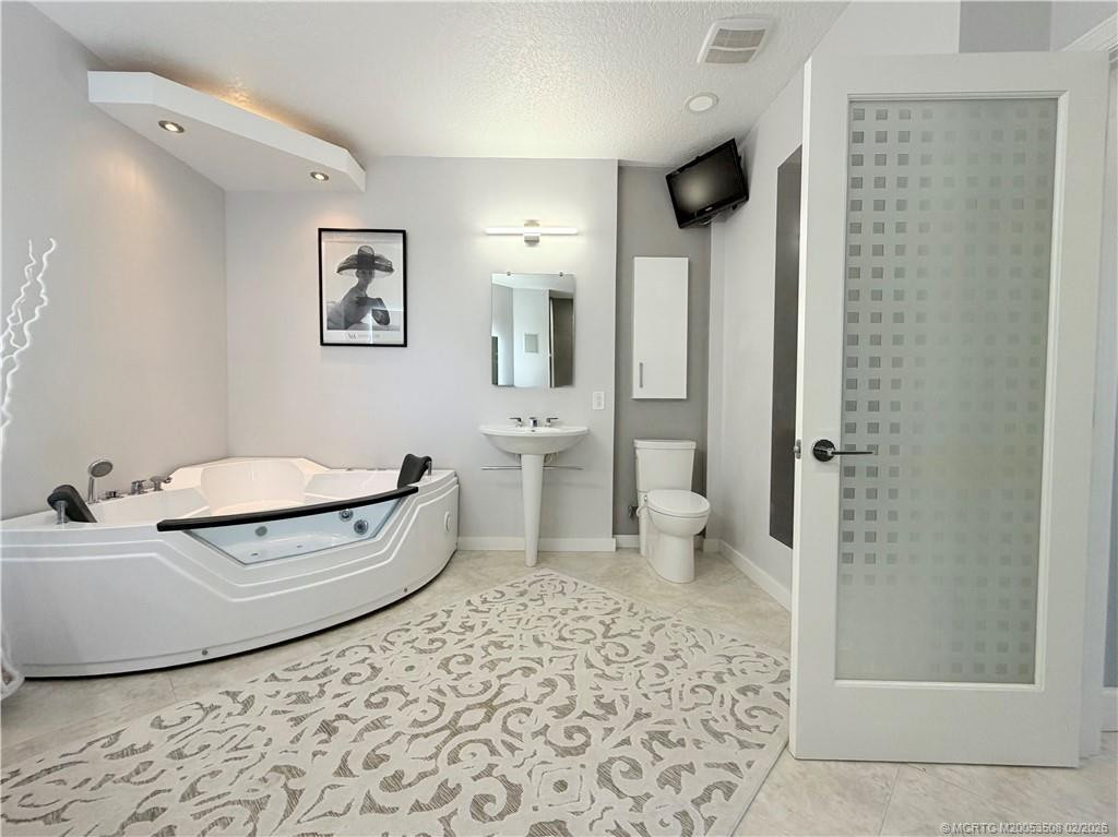 3880 N Highway A1a 104 Property Photo 36