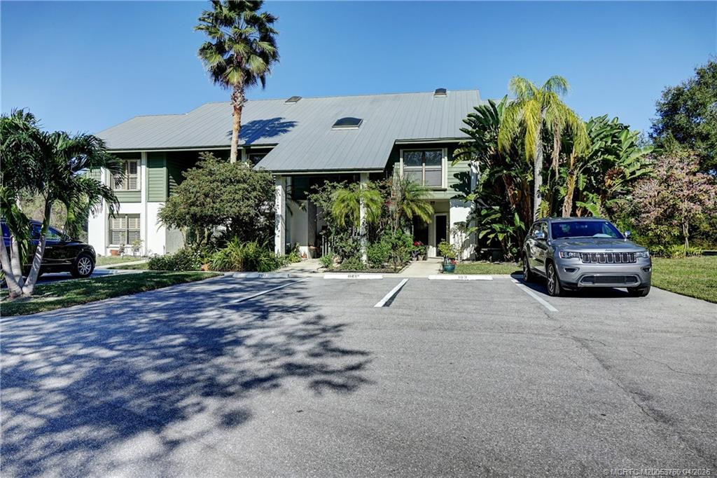 5290 Se Seascape Way 201 Property Photo 1