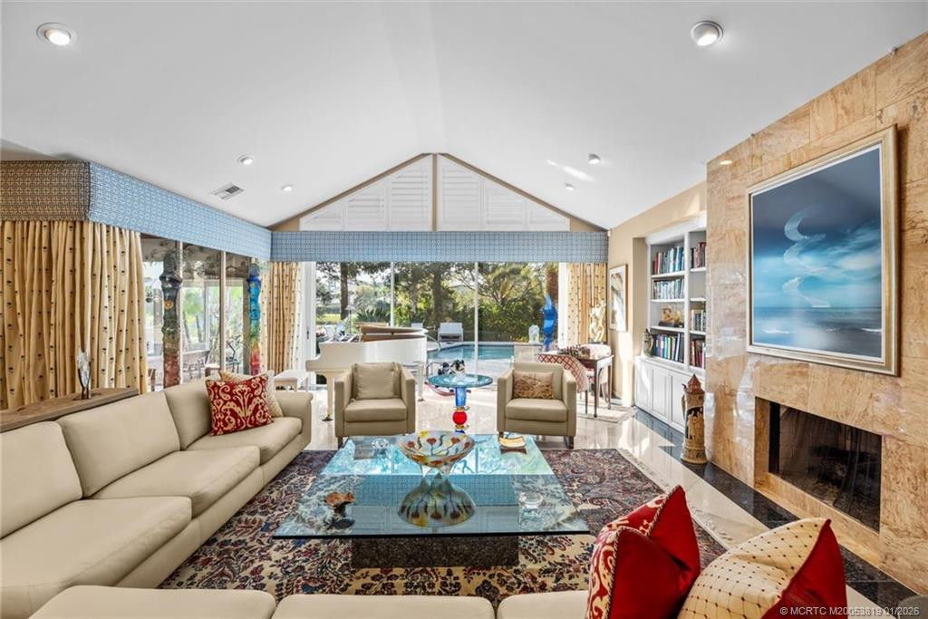 13505 Nw Coco Plum Court Property Photo 8