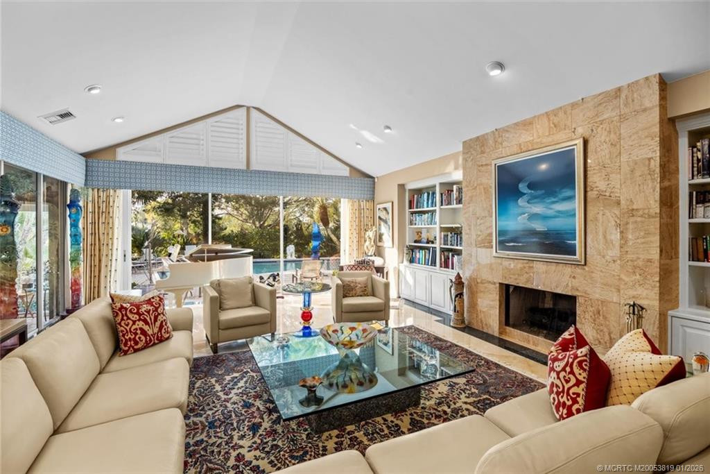 13505 Nw Coco Plum Court Property Photo 9