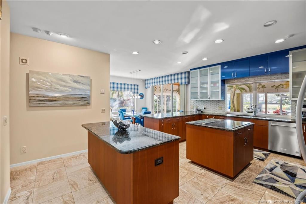 13505 Nw Coco Plum Court Property Photo 18