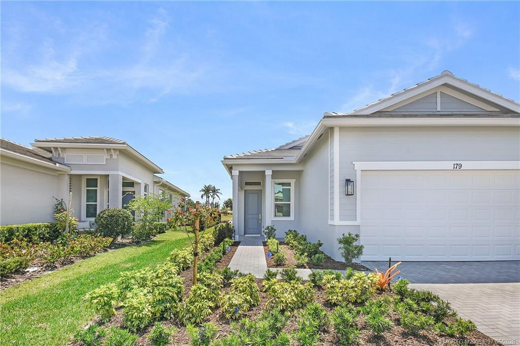 179 Se Via Tirso Property Photo 3
