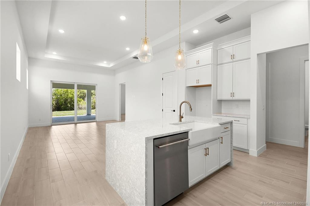 179 Se Via Tirso Property Photo 6