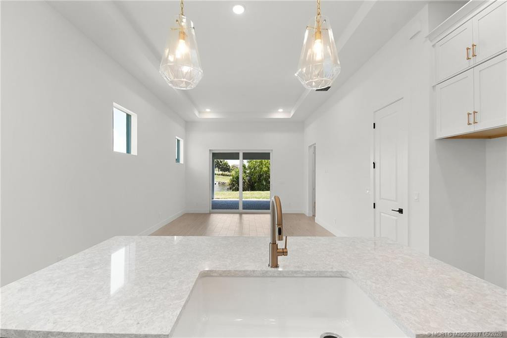179 Se Via Tirso Property Photo 7