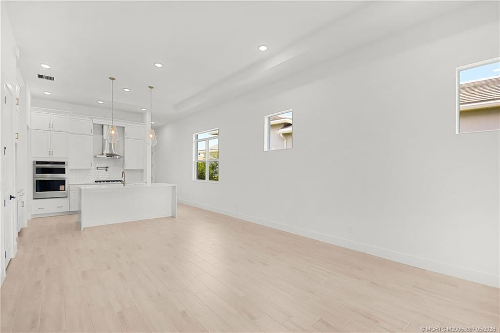 179 Se Via Tirso Property Photo 15