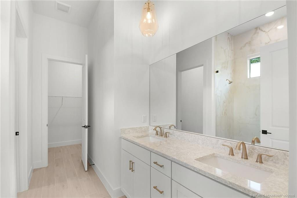179 Se Via Tirso Property Photo 21