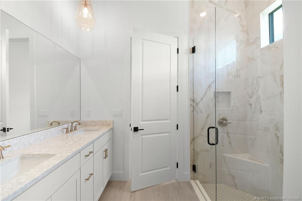 179 Se Via Tirso Property Photo 23