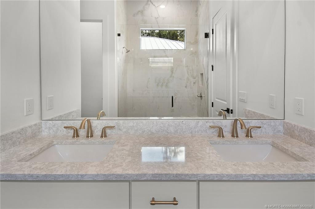 179 Se Via Tirso Property Photo 26