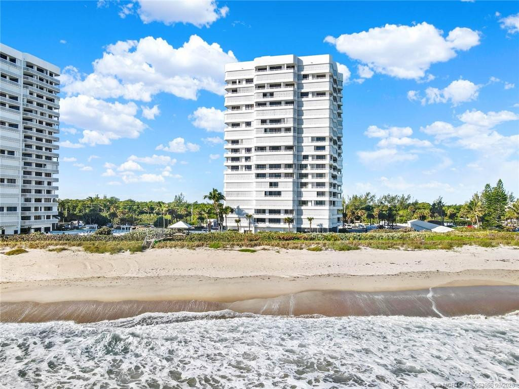 9950 S Ocean Drive 1905 Property Photo 10