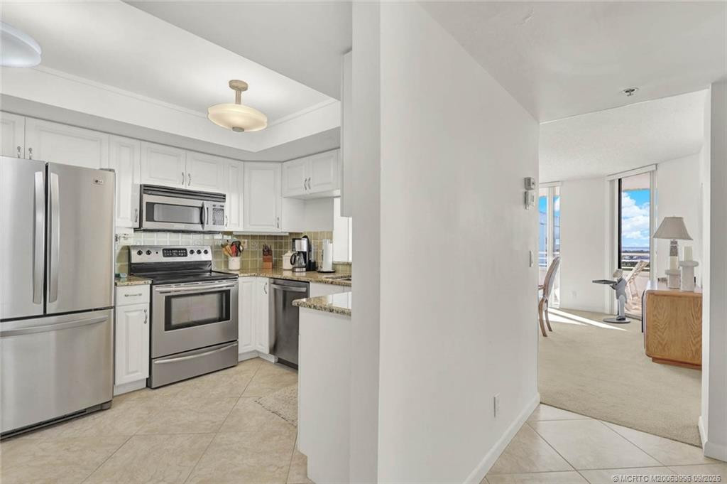 9950 S Ocean Drive 1905 Property Photo 11