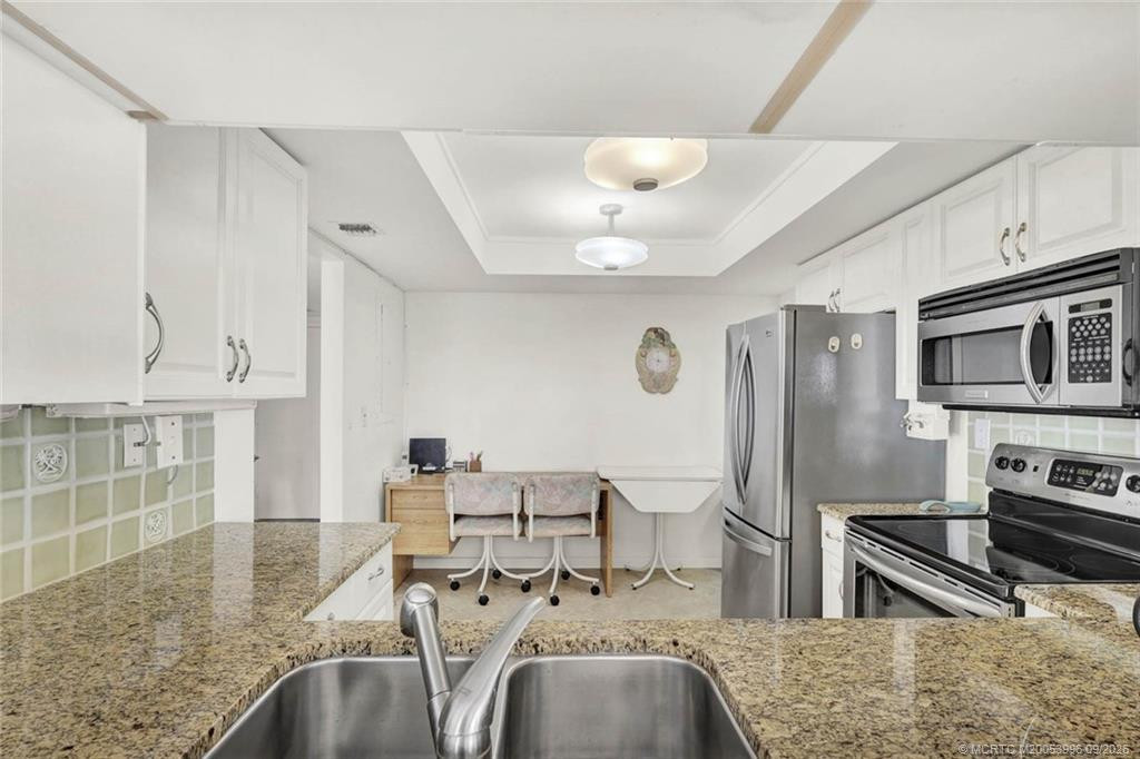 9950 S Ocean Drive 1905 Property Photo 15
