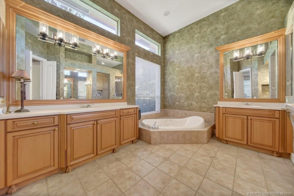 8823 Oak Grove Terrace Property Photo 20