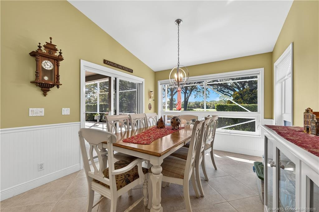 1549 Nw Sweet Bay Circle Property Photo 10