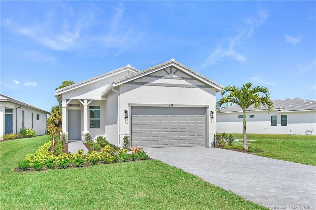 435 Se Via Sangro Property Photo 1