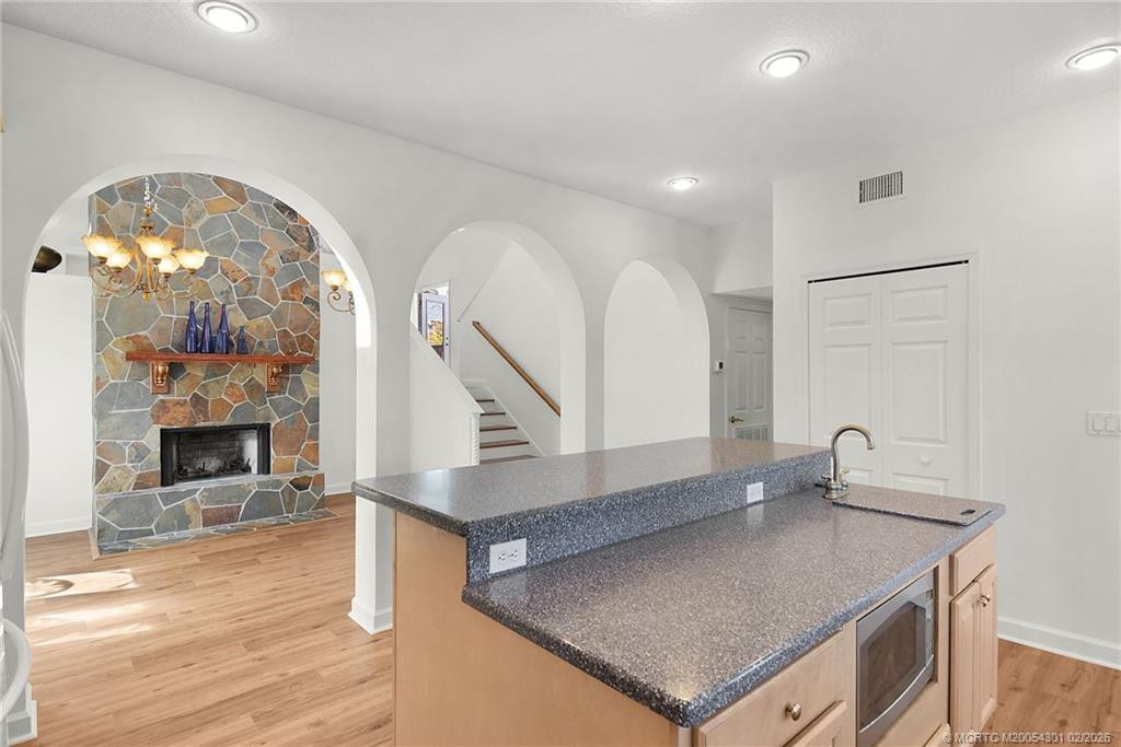 2228 Ne Center Circle Property Photo 23