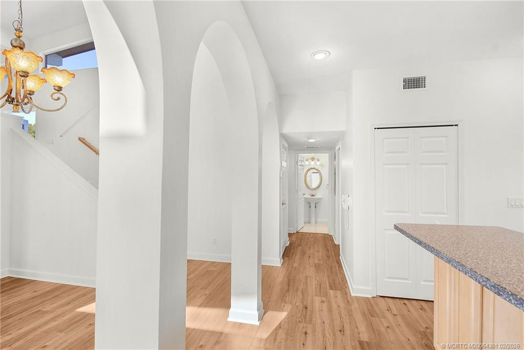 2228 Ne Center Circle Property Photo 24