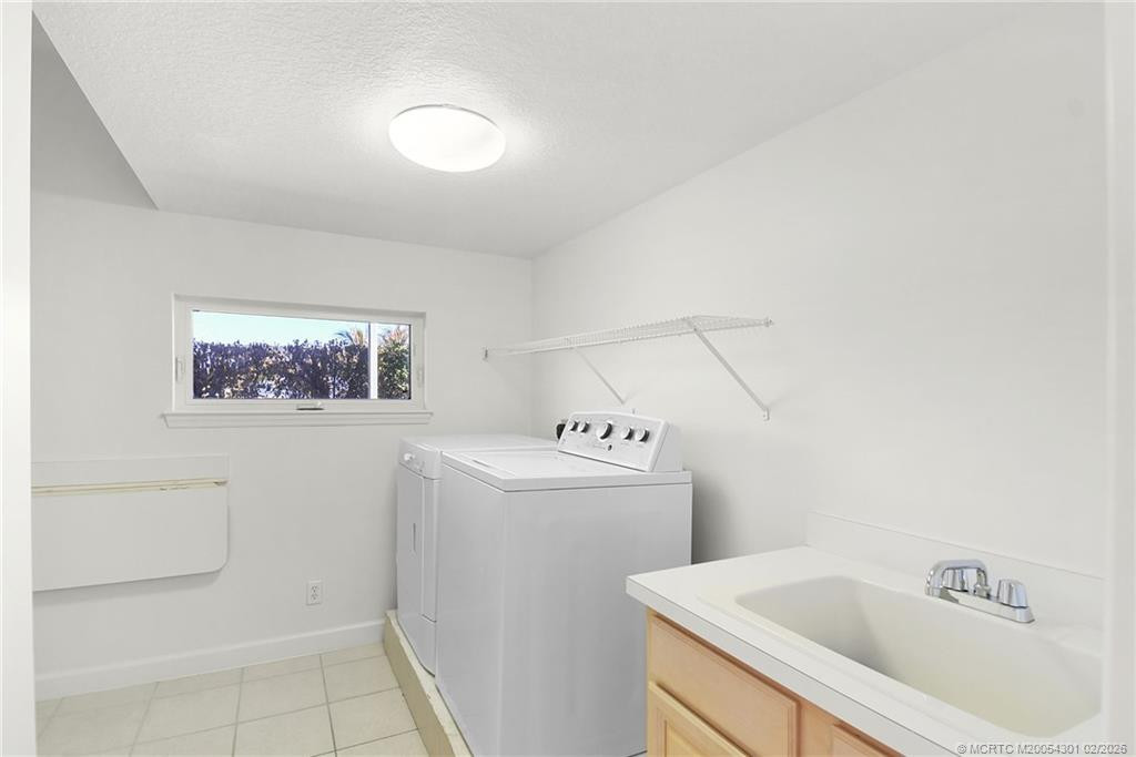 2228 Ne Center Circle Property Photo 25