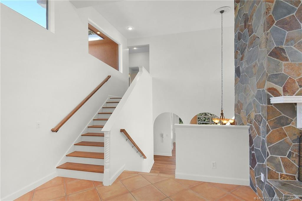 2228 Ne Center Circle Property Photo 33