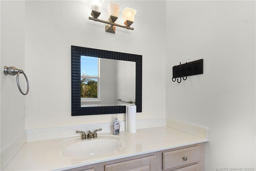 2228 Ne Center Circle Property Photo 46