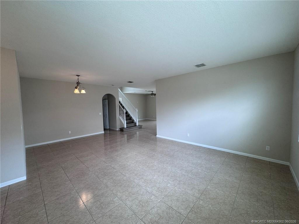 11239 Sw Barton Way Property Photo 3