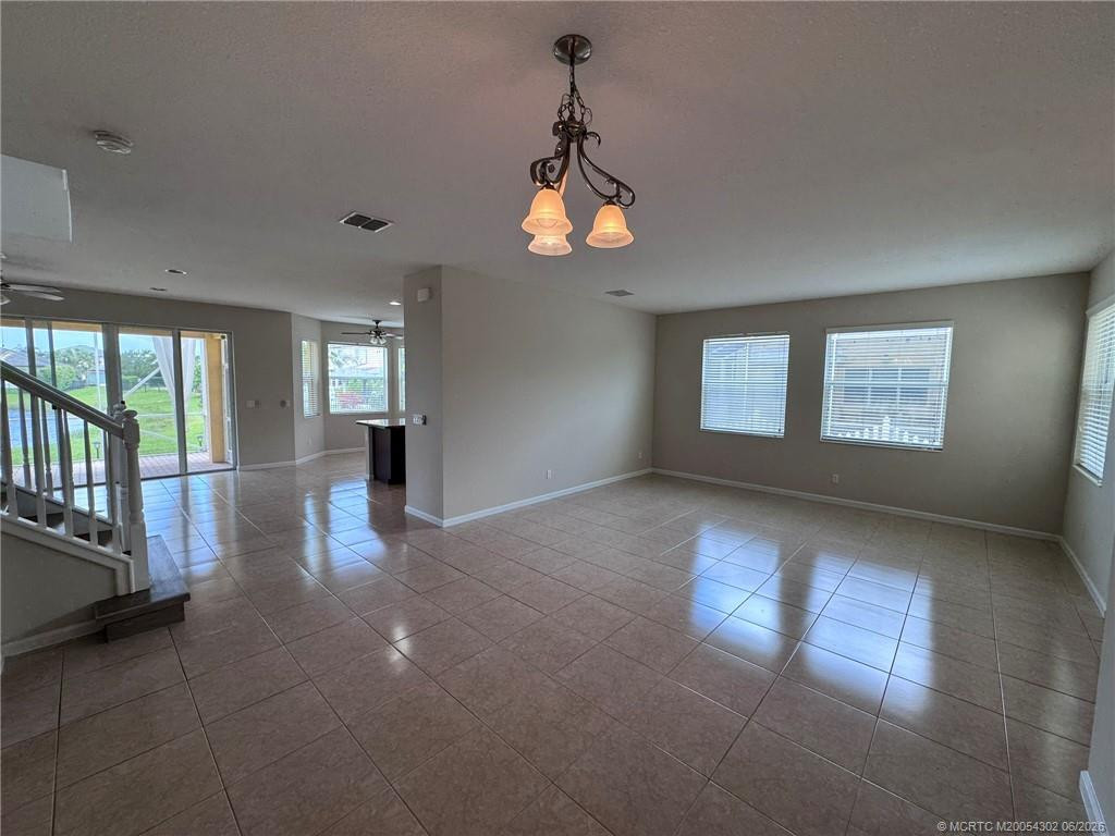 11239 Sw Barton Way Property Photo 4