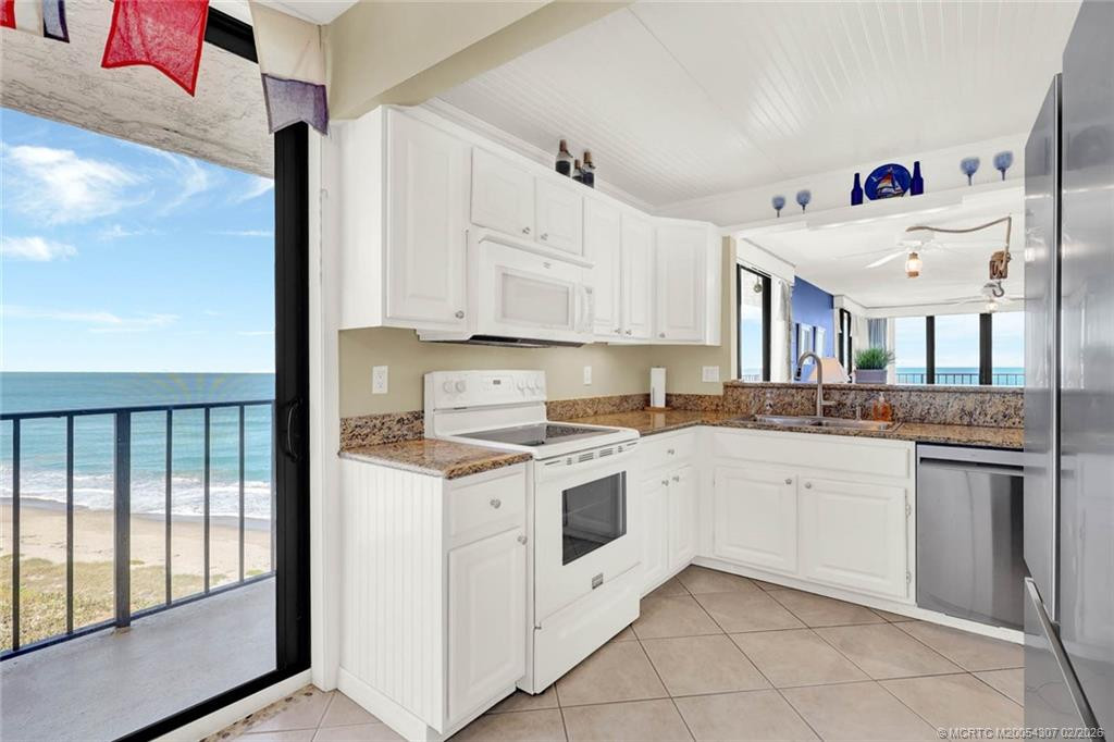 10000 S Ocean Drive 1101 Property Photo 16
