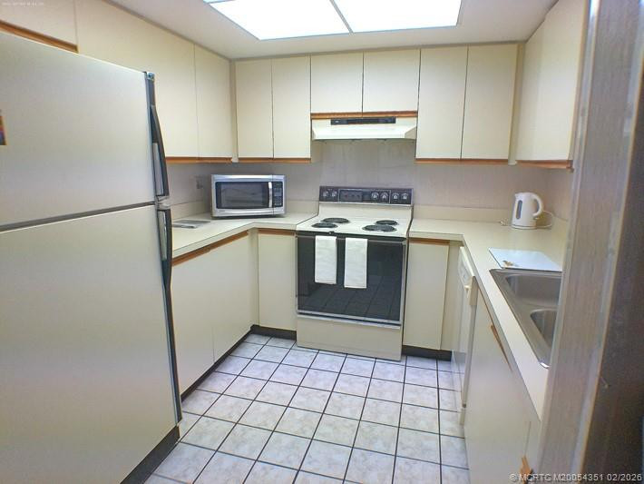 330 Sw South River Drive 201 Property Photo 3