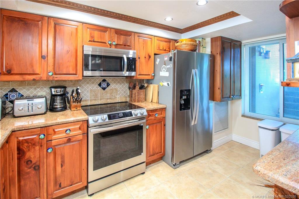 4680 Ne Sandpebble Trace 305 Property Photo 10