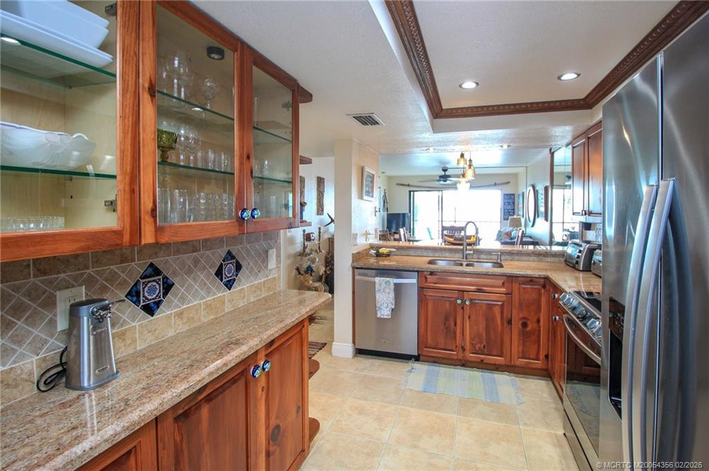 4680 Ne Sandpebble Trace 305 Property Photo 11