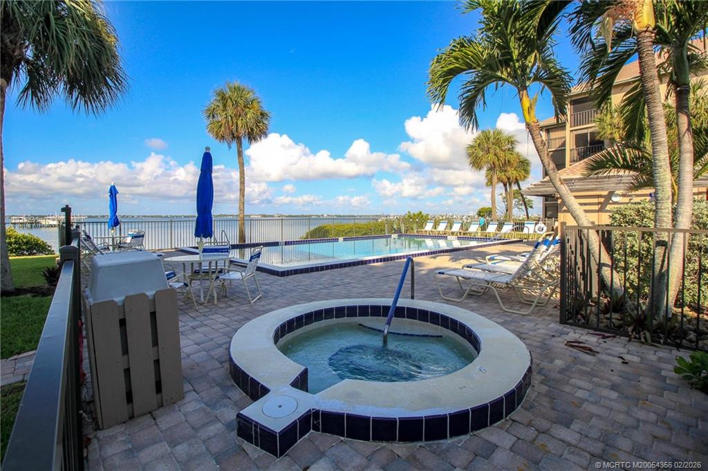 4680 Ne Sandpebble Trace 305 Property Photo 26