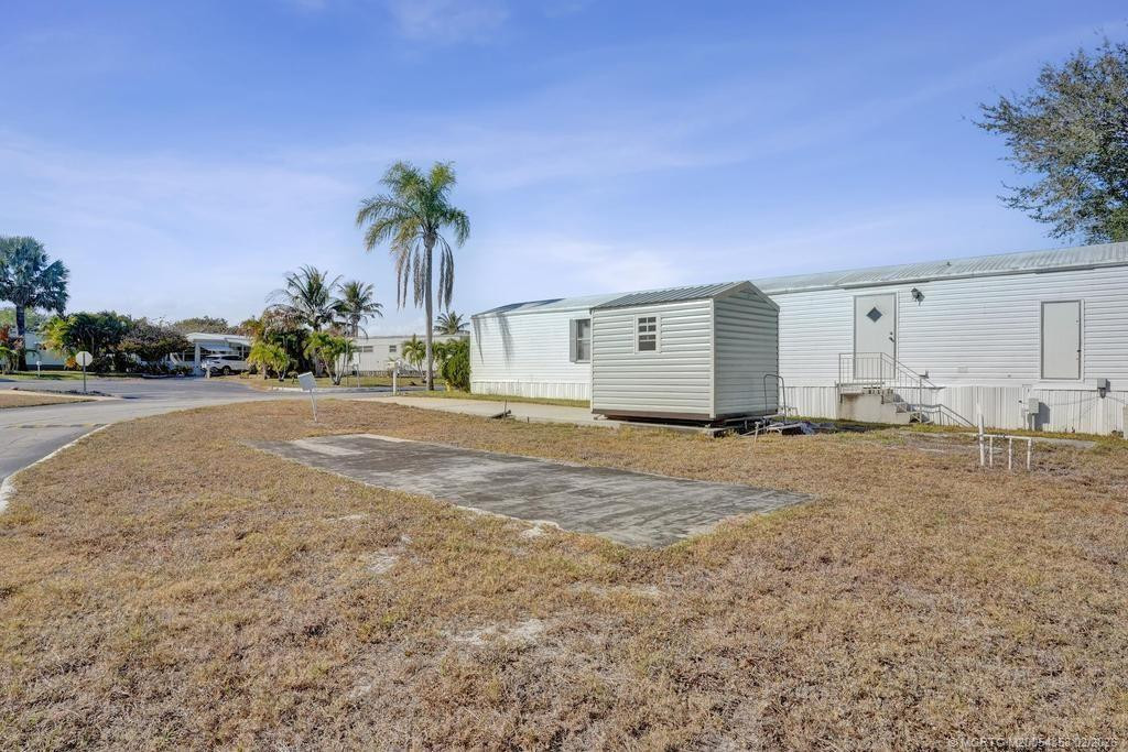 332 Ne Tropicalia Lane Property Photo 7