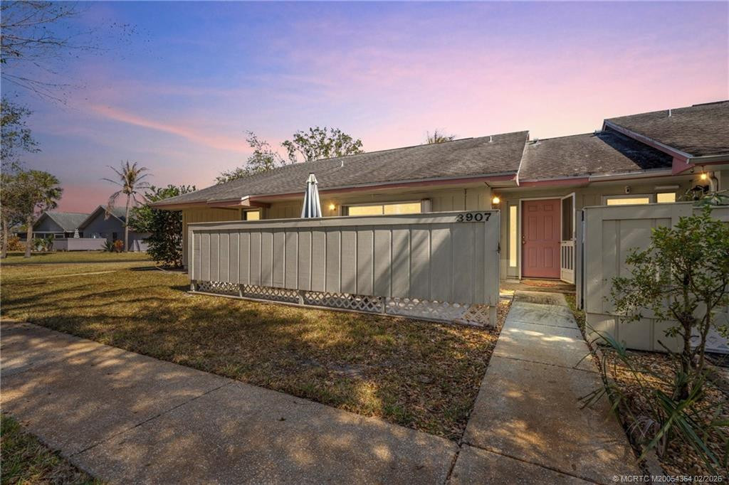 3907 Nw Cinnamon Tree Circle Property Photo 1