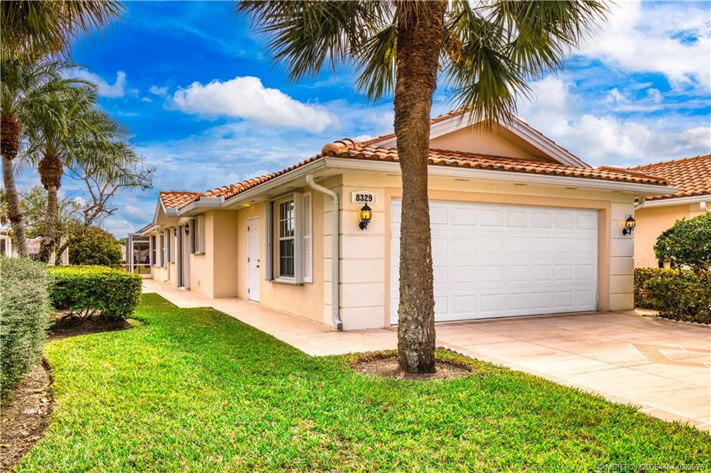 8329 Se Double Tree Drive Property Photo 4